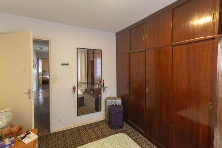 Casa à venda com 150m², 3 quartos e 2 vagasSuíte