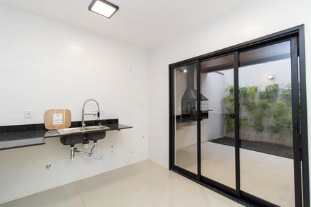 Casa à venda com 103m², 3 quartos e 2 vagas Casa à venda com 103m², 3 quartos e 2 vagasCozinha