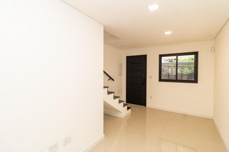 Sala de casa à venda com 2 quartos, 97m² em Vila Paiva, São Paulo