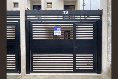 Plaquinha de casa à venda com 3 quartos, 105m² em Vila Paiva, São Paulo