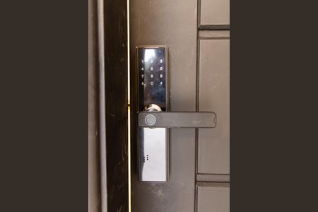 Casa à venda com 105m², 3 quartos e 2 vagasGaragem - Fechadura Eletrônica