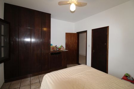 Casa de condomínio para alugar com 380m², 4 quartos e sem vagaSuíte 3