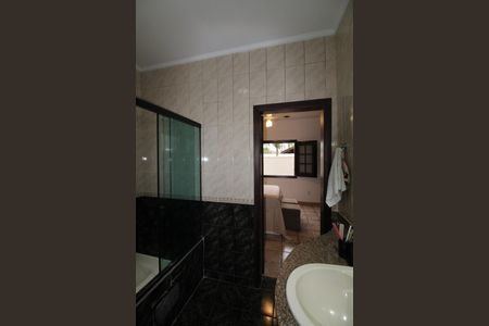 Casa de condomínio para alugar com 380m², 4 quartos e sem vagaBanheiro da Suíte 3