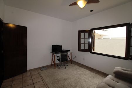 Casa de condomínio para alugar com 380m², 4 quartos e sem vagaQuarto 1