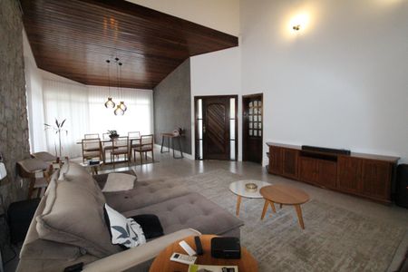 Casa de condomínio para alugar com 380m², 4 quartos e sem vagaSala 1