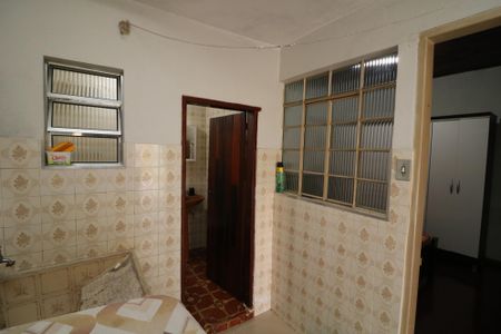 Casa à venda com 180m², 2 quartos e 4 vagasÁrea de Serviço