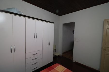 Casa à venda com 180m², 2 quartos e 4 vagasQuarto