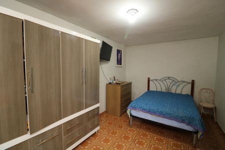 Casa à venda com 180m², 2 quartos e 4 vagasQuarto 2