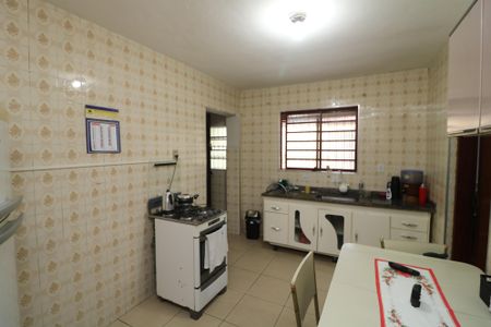 Casa à venda com 180m², 2 quartos e 4 vagasCozinha