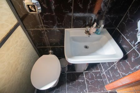 Casa à venda com 295m², 2 quartos e 3 vagasBanheiro Social