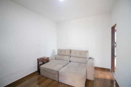 Casa à venda com 295m², 2 quartos e 3 vagasSala