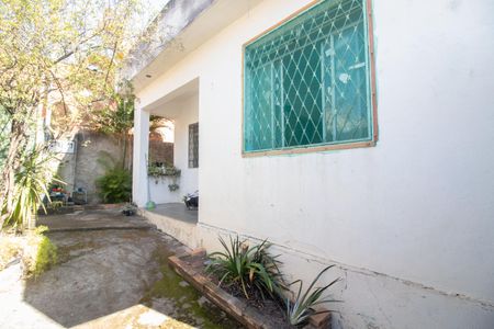 Casa à venda com 295m², 2 quartos e 3 vagasFachada