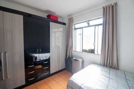 Casa à venda com 295m², 2 quartos e 3 vagasQuarto 2