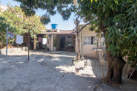 Casa à venda com 295m², 2 quartos e 3 vagasQuintal