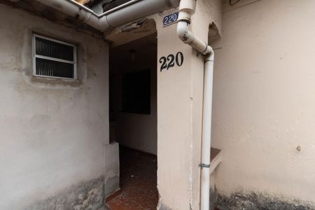 Casa à venda com 400m², 2 quartos e 6 vagasEntrada