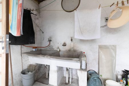 Casa à venda com 400m², 2 quartos e 6 vagasLavanderia