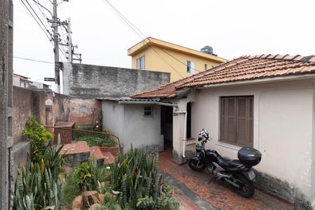 Casa à venda com 400m², 2 quartos e 6 vagasEntrada