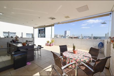 Apartamento à venda com 164m², 3 quartos e 2 vagasCobertura