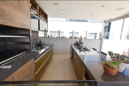 Apartamento à venda com 164m², 3 quartos e 2 vagasCobertura