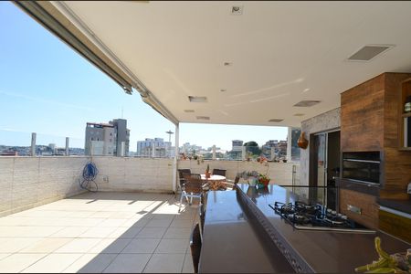 Apartamento à venda com 164m², 3 quartos e 2 vagasCobertura