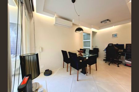 Apartamento à venda com 51m², 2 quartos e 1 vagaSala