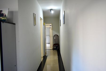 Casa à venda com 133m², 3 quartos e 4 vagasCorredor