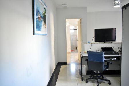 Casa à venda com 133m², 3 quartos e 4 vagasEscritório