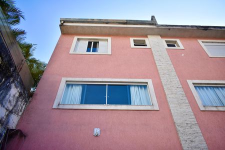 Casa à venda com 133m², 3 quartos e 4 vagasFachada