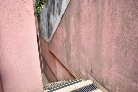 Casa à venda com 133m², 3 quartos e 4 vagasEscada externa