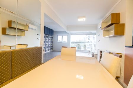 Apartamento à venda com 74m², 2 quartos e 1 vagaSala de Jantar