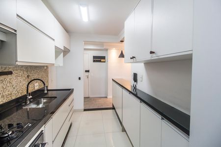 Apartamento à venda com 74m², 2 quartos e 1 vagaCozinha