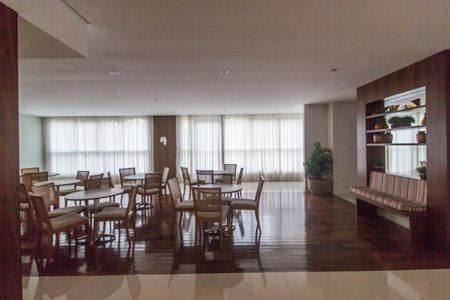 Apartamento à venda com 74m², 2 quartos e 1 vagaÁrea comum