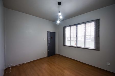 Apartamento para alugar com 85m², 3 quartos e 1 vaga Apartamento para alugar com 85m², 3 quartos e 1 vagaSala