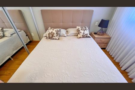 Apartamento à venda com 376m², 5 quartos e 6 vagasSuíte 2