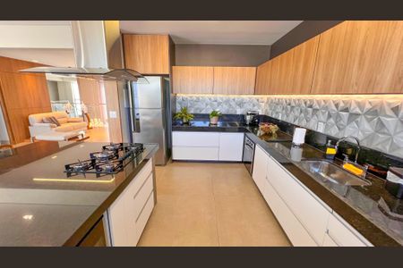 Apartamento à venda com 376m², 5 quartos e 6 vagasCozinha