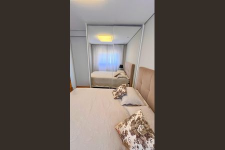 Apartamento à venda com 376m², 5 quartos e 6 vagasSuíte 2