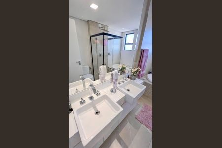 Apartamento à venda com 376m², 5 quartos e 6 vagasBanheiro Social 2