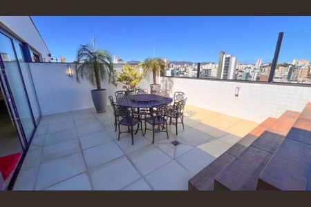 Apartamento à venda com 376m², 5 quartos e 6 vagasÁrea Externa