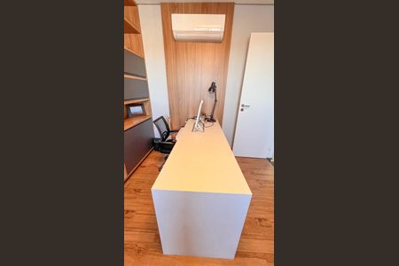 Apartamento à venda com 376m², 5 quartos e 6 vagasEscritório