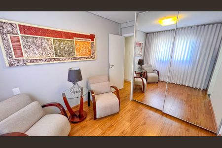 Apartamento à venda com 376m², 5 quartos e 6 vagasQuarto
