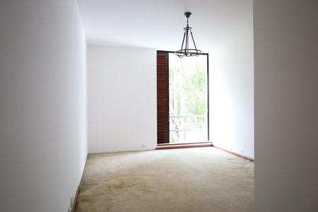 Casa à venda com 945m², 4 quartos e 2 vagasSuíte 2