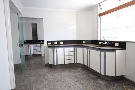 Casa à venda com 945m², 4 quartos e 2 vagasCozinha