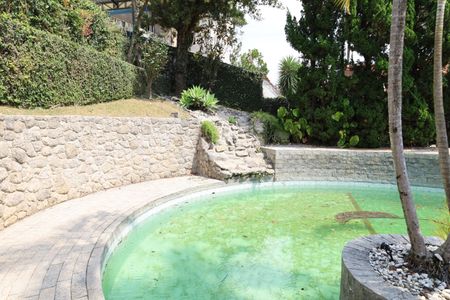 Casa à venda com 945m², 4 quartos e 2 vagasÁrea Externa