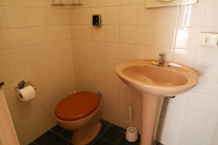 Casa à venda com 945m², 4 quartos e 2 vagasBanheiro de Serviço 2