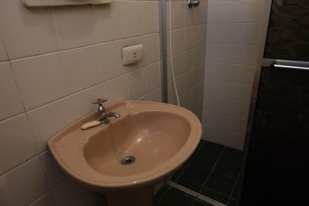 Casa à venda com 945m², 4 quartos e 2 vagasBanheiro de Serviço 2