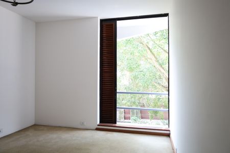 Casa à venda com 945m², 4 quartos e 2 vagasSuíte 2