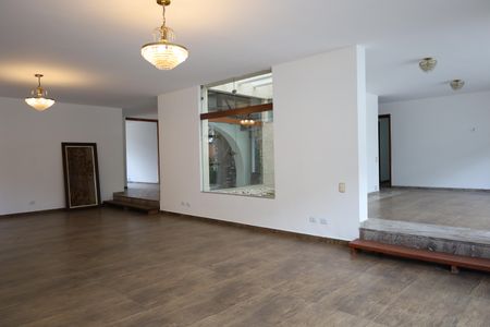 Casa à venda com 945m², 4 quartos e 2 vagasSala