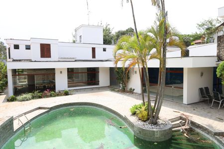 Casa à venda com 945m², 4 quartos e 2 vagasÁrea Externa