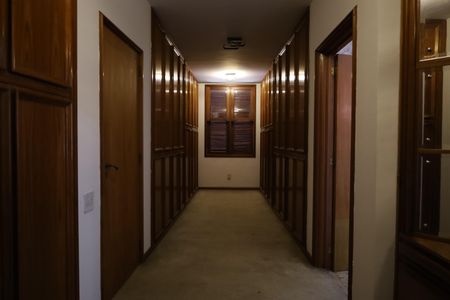 Casa à venda com 945m², 4 quartos e 2 vagasSuíte 1 Closet