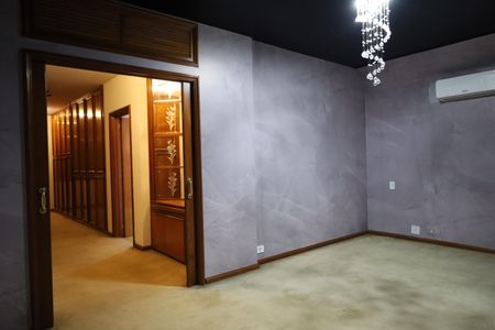 Casa à venda com 945m², 4 quartos e 2 vagasSuíte 1